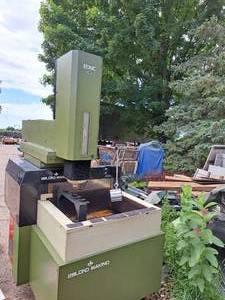 lot 28 image: LeBlond Makino Milling Machine 3-piece