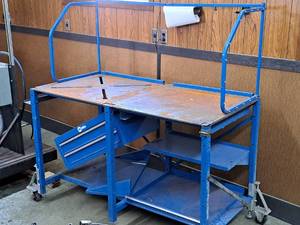 lot 33 image: Miller Rolling Welding Table