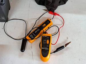 lot 226 image: Kolsol Wire Locator Transmitter and Receiver