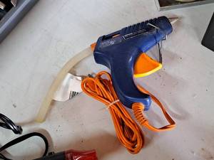 lot 230 image: Hot Glue Gun