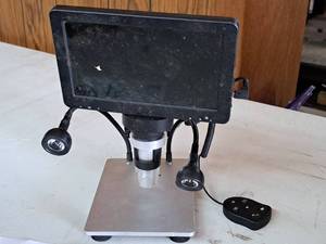 lot 245 image: Heavy Duty Digital Microscope with 7 Screen
