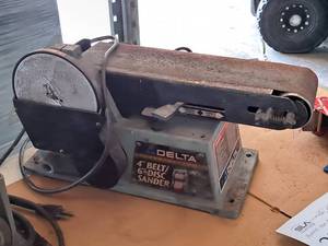 lot 246 image: Delta 4 Belt  6 Disc Sander 31-460