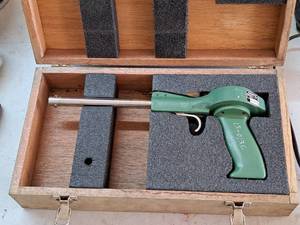 lot 272 image: Federal Pistol Grip Bore Gauge - .670 to 1.270 1243P-1 with Case