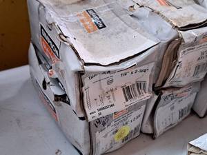 lot 321 image: Lot of (2 Boxes) Simpson Strong-Tie Titen HD Heavy Duty Screw Anchors 14x2-34 100-count ( 200 total items )