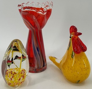 lot 306 image: Set of 3 Colorful Murano-Style Glass Paperweights and Vase