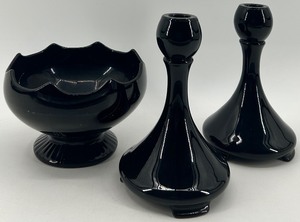 lot 20 image: L.E. Smith decorative glass bowl and Two Fostoria - Saint Alexis Candle Holders