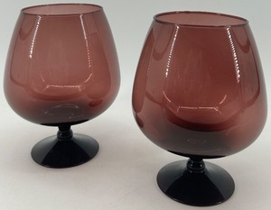 lot 24 image: Pair of Vintage Mid Century Empoli Plum Glass Brandy Snifters