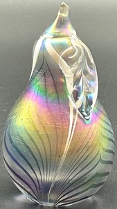 lot 61 image: Iridescent Artisan Art Glass Pear with Leaf Motif Paperweight
