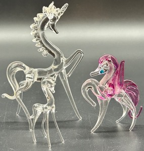 lot 78 image: Set of 3 Glass Artisan Miniature Figures - Unicorn and Horse Figurines