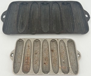 lot 88 image: Set of 2 Wagner Cast Iron Cornbread Pans