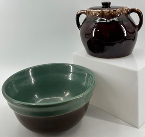 lot 114 image: Red Wing Pottery Bean Pot and Mixing Bowl