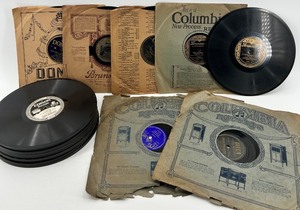 lot 155 image: Vintage Phonograph Record Collection with Original Sleeves including Edison