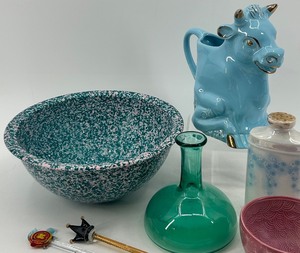 lot 164 image: Collection of Vintage Ceramic and Glassware Including Blue Bull Pitcher
