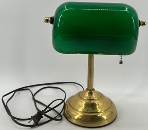 lot 166 image: Vintage Bankers Desk Lamp with Green Glass Shade