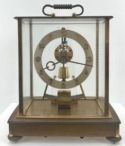 lot 186 image: Vintage Kunde Battery-Powered Mantel Clock with Glass Enclosure