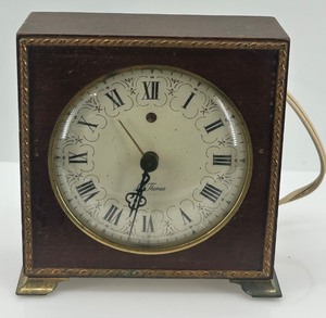 lot 191 image: Vintage Seth Thomas Electric Alarm Clock with Square Wooden Case