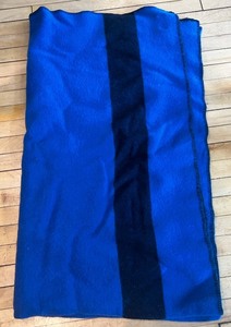lot 202 image: L.L. Bean Thick Blue and Black Wool Blanket