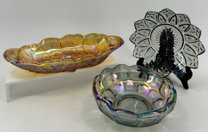 lot 242 image: Set of Fenton Iridescent Glass Trays and Plate