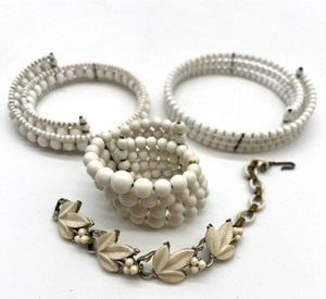 lot 266 image: Collection of White Beaded Jewelry 2 Choker Necklaces and 2 Bracelets