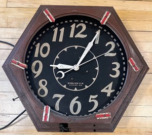 lot 286 image: Vintage National Neon Co. Inc. Wall Clock