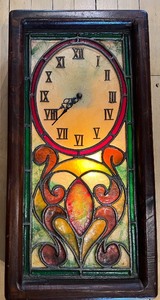 lot 333 image: Vintage Stained Glass Style Wall Clock with Roman Numerals
