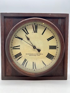 lot 337 image: Vintage Standard Electric Time Co. Wall Clock