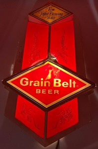 lot 451 image: Vintage Grain Belt Beer Illuminated Wall Sign