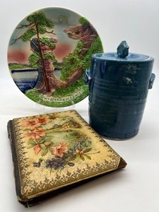 lot 255 image: Vintage Wisconsin Dells Hand-Painted Plate and Antique Floral Photo Album