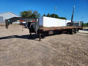 lot 5 image: 2000 ABU Equipment Trailer - Gooseneck Deckover