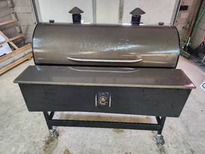 lot 23 image: Traeger Electrical Pellet Grill Model BBQ150.01