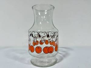 lot 15 image: Vintage Peanuts Snoopy Orange Juice Carafe