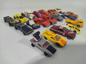 lot 33 image: Vintage Hotwheels, Ertl & Tomica Cars