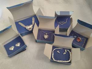 lot 55 image: Avon Boxed Costume Jewelry