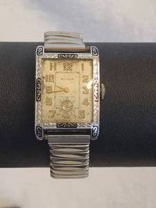 lot 53 image: Bulova Art Deco Vintage Watch