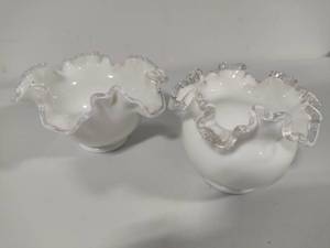 lot 81 image: Fenton Silvercrest White Milk Glass Ruffled Bowls