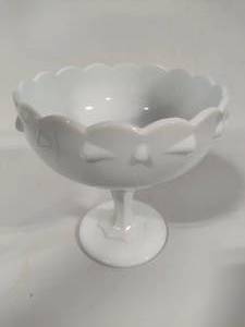 lot 96 image: Indiana Glass Teardrop Compote Bowl