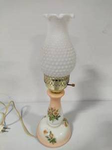 lot 97 image: Vintage Floral Lamp wHobnail Shade