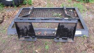 lot 6 image: Midsota LevelingGrading Bar