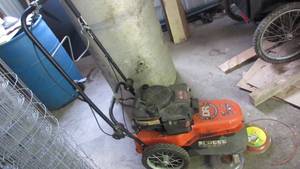 lot 14 image: DR Push Style String Trimmer