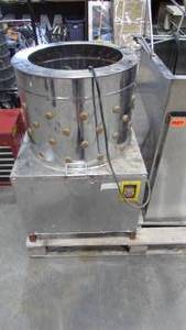 lot 29 image: Electric Plucker Machine