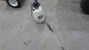 lot 39 image: Hand Pump Sprayer
