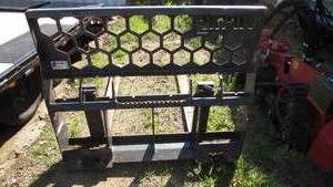 lot 45 image: Virnig Skid Loader Pallet Fork Attachment