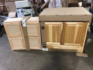 lot 58 image: Lot of Assorted Kitchen Cabinets Various Models and Conditions Customer Returns See Pictures