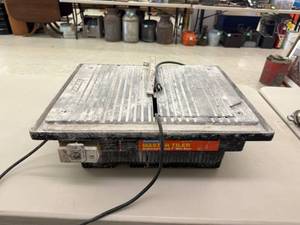 lot 53 image: Diamond Wheel 7 Wet Saw