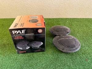 lot 62 image: Speakers - 2 New Waterproof