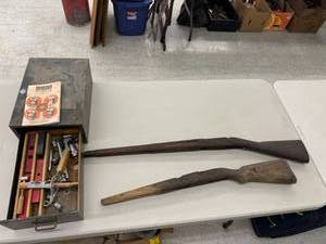 lot 65 image: Gun Stocks & Reloading Items