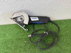 lot 15 image: Dremel Ultra Saw