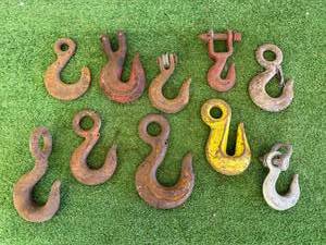 lot 129 image: Hooks