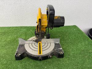 lot 183 image: Pro-Tech 8 14 Compound miter Saw