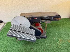 lot 2 image: 4 Belt & 6 Disc Sander